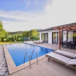 아파트 Kastro Houses - Located In Kaya-Koey *