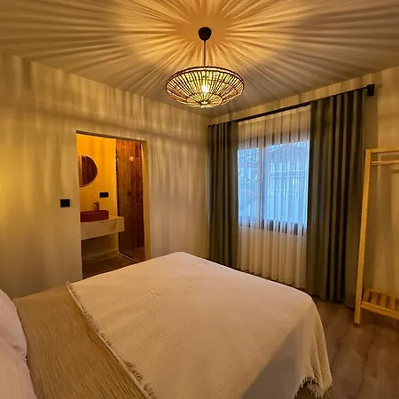 Apartment Kastro *
